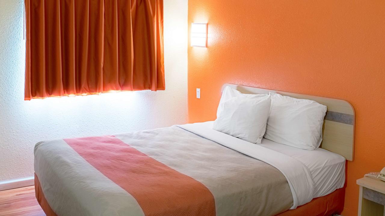 Motel 6-Seymour, In - North Экстерьер фото